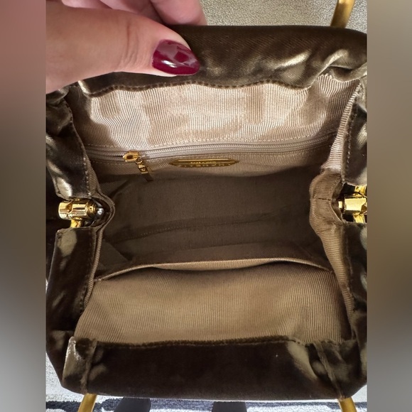 Rare Vintage Givenchy logo clasp brown handbag - Picture 8 of 12